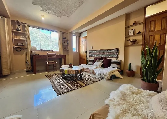 2 Bedroom Flat With View Rooftop And Gym Pisac